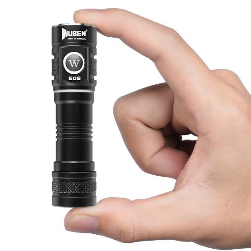 WUBEN E05 EDC Flashlight 900LMS 4200CD 130M
