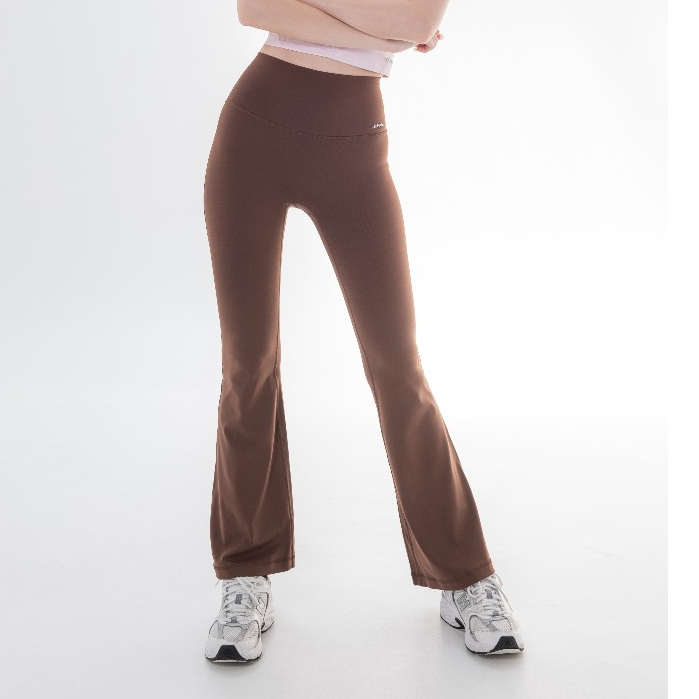 Lunar Gymwear - Flare Pant - กางเกงออกกำลังทรงขาม้า เท่เก๋ไม่ซ้ำใคร ผ้านิ่มใส่สบาย จะลุคไหนก็เอาอยู่ - รูปที่ 5