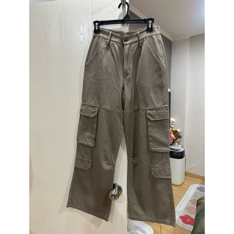 กางเกง cargo Tshopppp สีกากี เอว25-26