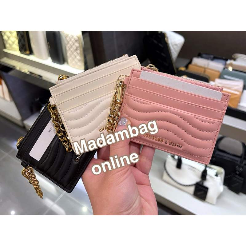 CHARLES & KEITH Aubrielle Stitch-Trim Zip Card Holder  กระเป๋าใส่บัตร