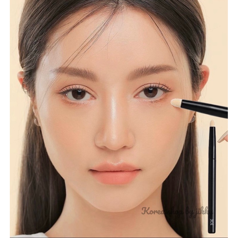 🇰🇷โปรราคาพิเศษ 89฿🇰🇷 3ce eye point brush (ขนาดพกพา)