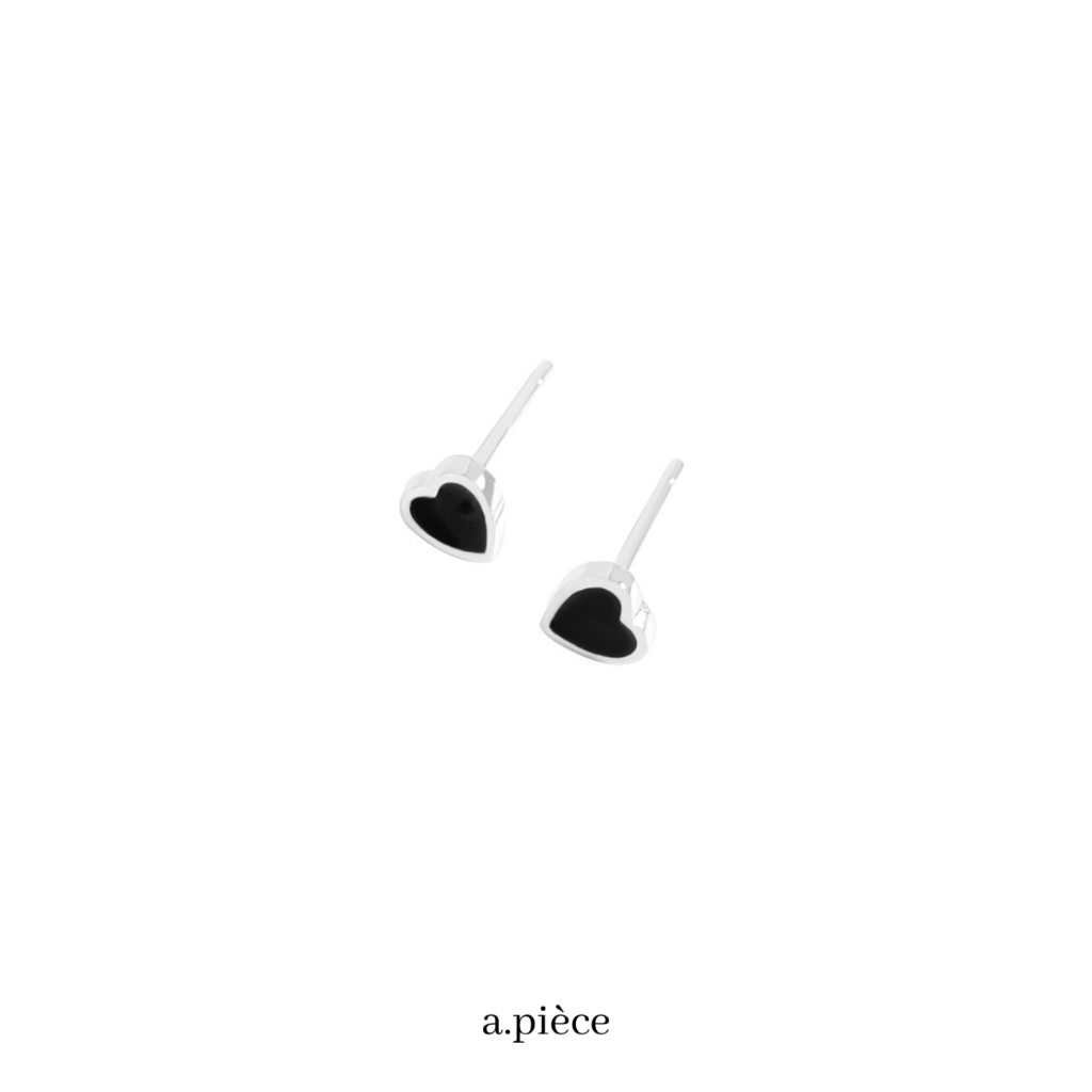 A.piece ต่างหูเงินแท้ [all silver 925] black heart stud (54)