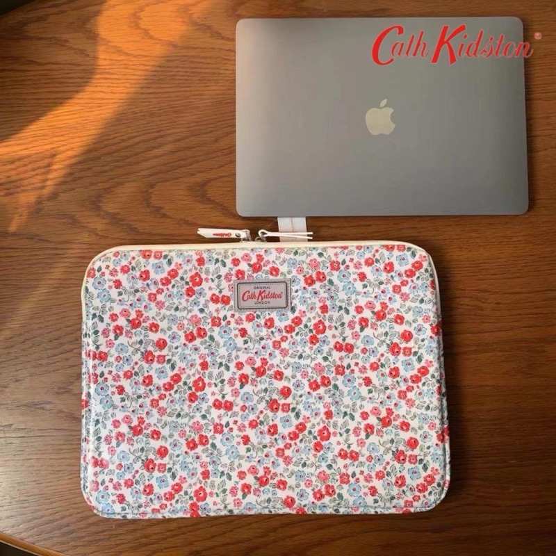 CATH KIDSTON กระเป๋าใส่ laptop ขนาด 14“