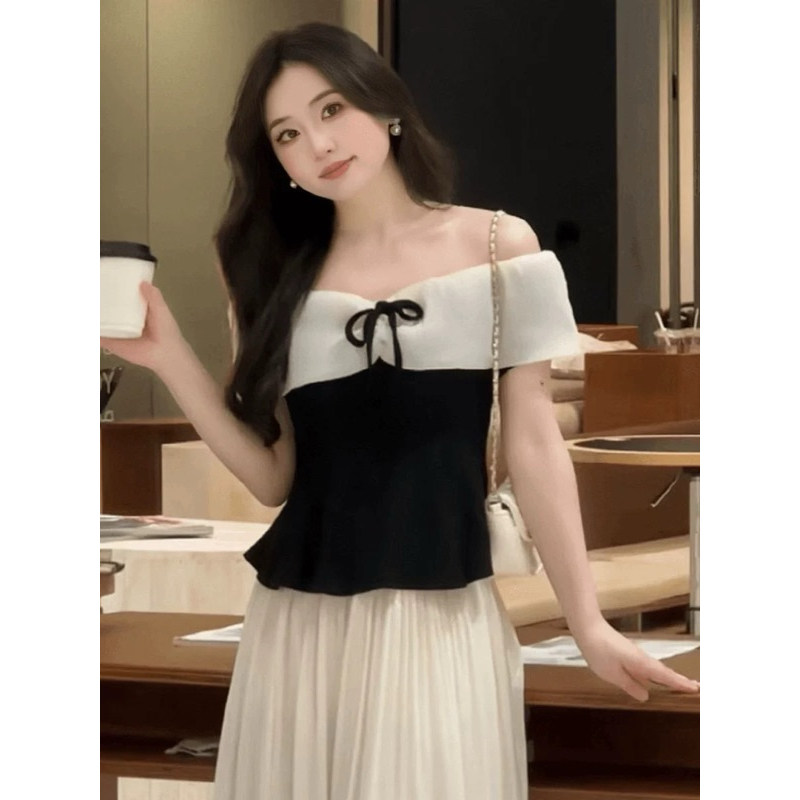 พร้อมส่งจากไทย(A10）เสื้อยืดแขนสั้นปาดไหล่สายเวียด งานจึ้งแต่งผูกโบว์คล้องคอได้