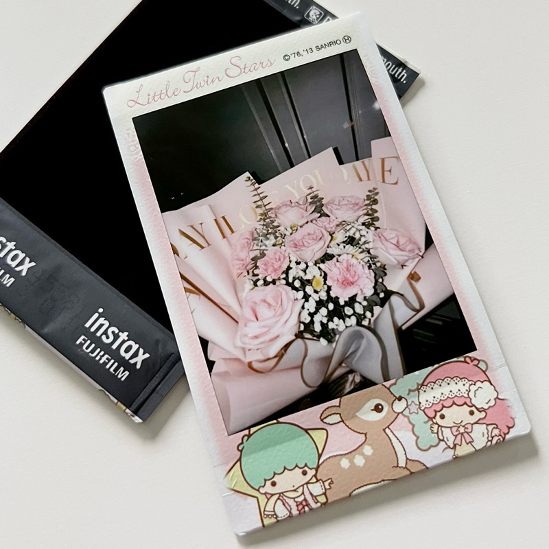 พร้อมส่ง (ไม่ต้องรอคิว) ปริ้นรูปฟิล์มแท้ฟูจิ100% ลายลิตเติ้ล สุ่มลาย