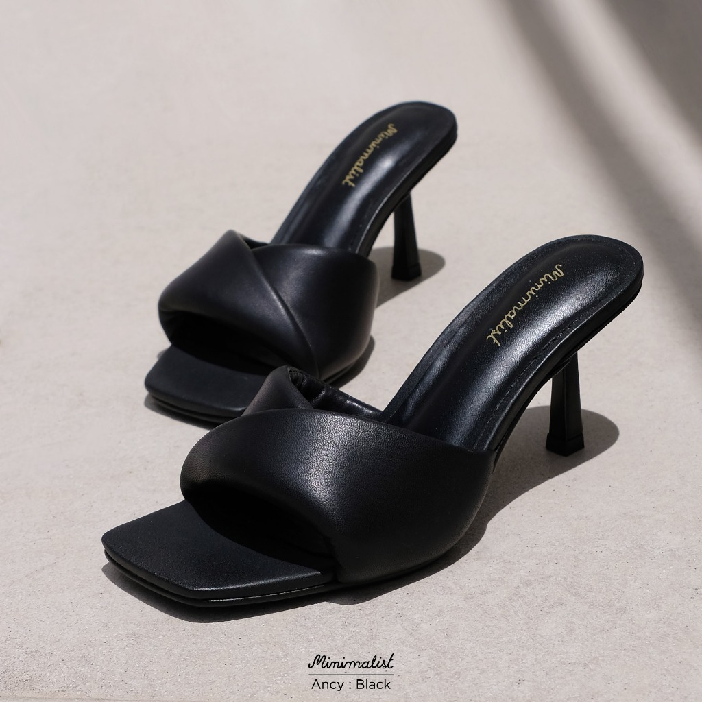 𝐌𝐈𝐍𝐈𝐌𝐀𝐋𝐈𝐒𝐓 รองเท้า Sale size 35 (มีแบบละคู่เท่านั้น‼) 🔥สินค้า sale อาจมีตำหนิบ้างเล็กน้อย