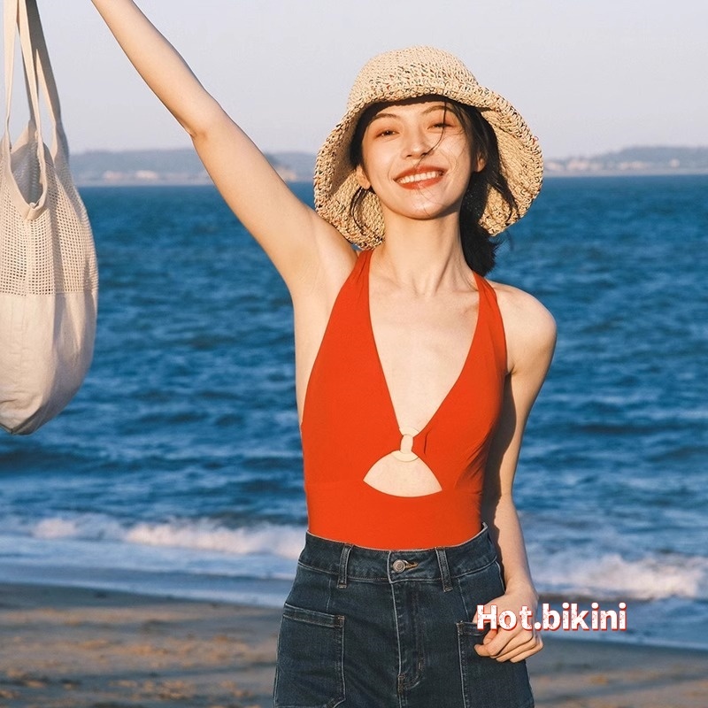 Hot.bikini พร้อมส่ง ชุดว่ายน้ําแฟชั่น ชุดว่ายน้ำวันพีช สีทึบ คอวี เว้าหลัง เซ็กซี่ มีฟองน้ำ