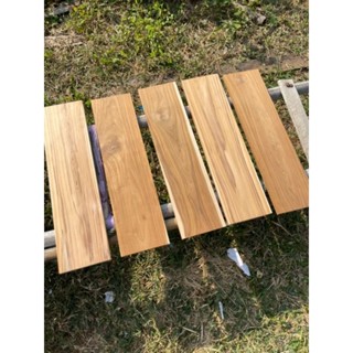 ไม้สักแผ่น​ หน้ากว้าง​4-6​นิ้ว​ หนา​1.3ซม.​ ยาว​50​ซม.​ ไม้ร…