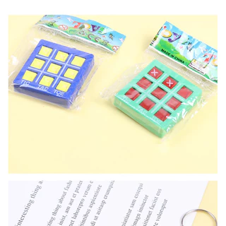 พร้อมส่ง พวกกุญแจเกมหมากรุกXO คละสี