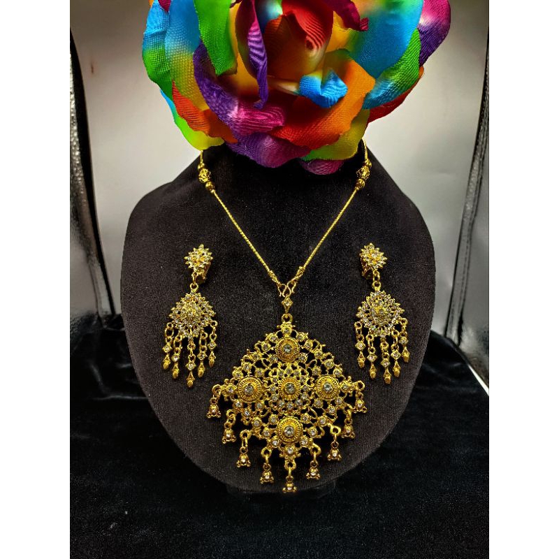 เครื่องประดับชุดไทยสร้อยคอต่างหูใช้ได้ทั้งเด็กและผู้ใหญ่