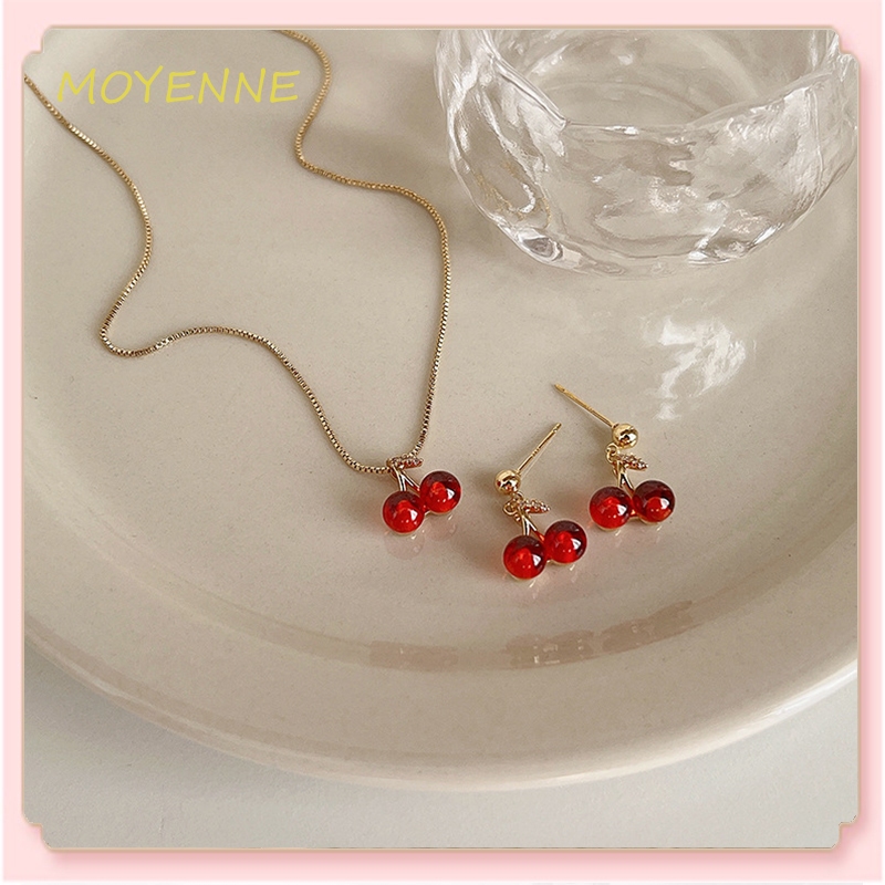[จัดส่งจากกทม] ผลไม้ เชอร์รี่แดง สร้อยคอ ผู้หญิง ดีไซน์เฉพาะ เครื่องประดับ 2024 แบบใหม่ โซ่กระดูกไหปลาร้า