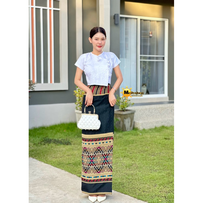 รุ่นฮิตขายดีสุดเสื้อเจ้านางดีไซน์ประยุกต์แบบดั้งเดิมทรงค้างคาวใส่สวยใส่แล้วมีทรวดทรงรูปร่างสวยมากๆแนะนำเลยจ้า