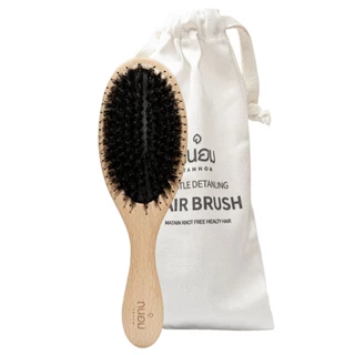 TANHOMBRAND - Boar bristle hair brush M (1 PCS) ถนอมแบรนด์ หวีขนหมูป่า ไซส์ M