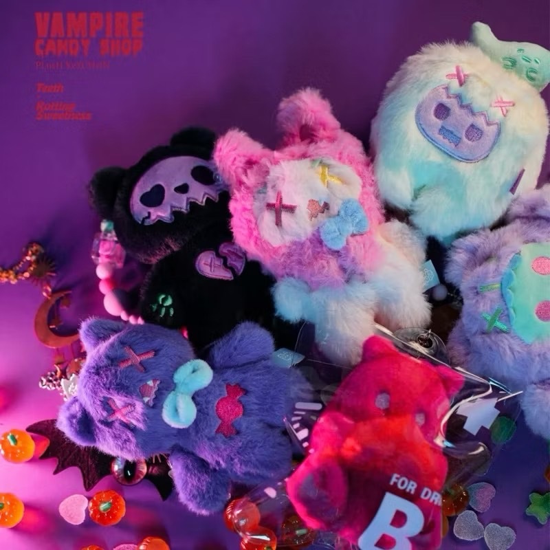 (สั่งในไลฟ์ลด100฿ )แบบสุ่มพวงกุญแจ Shinwoo Vampire Candy shop