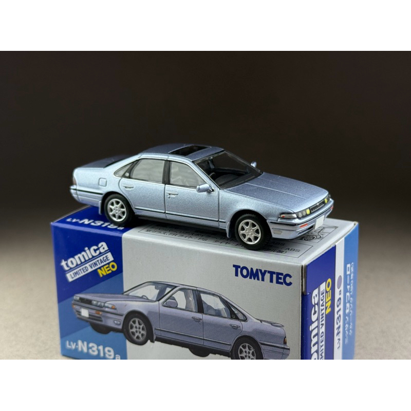 🔹Nissan Cefiro Cruising (Purplish Silver) 90 years  LV-N319a Scale 1:64 ยี่ห้อ Tomytec