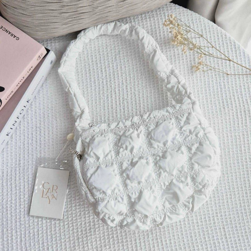 พร้อมส่ง [ใช้โค้ด30%ลด฿1,000] ของแท้ Carlyn New Soft M กระเป๋าสะพาย