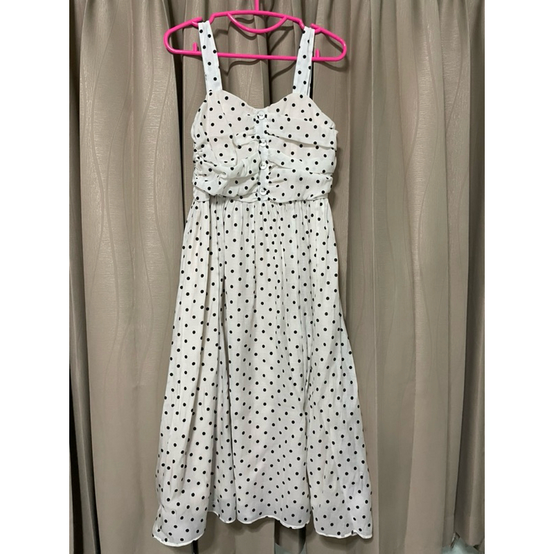 เดรสมือสอง สดใสน่ารัก จาก Iris fashion