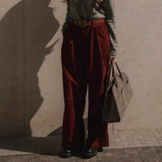 กางเกงลูกฟูก Corduroy Pants ทรงขากระบอกใหญ่ ผ้าดีและสีสวยมาก แมทซ์กับไหมพรมได้สวยมากค่ะ