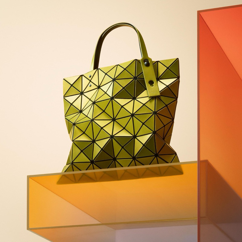 BaoBao LUCENT METALLIC 6×6 บล็อค ของแท้จาก Shop baobao issey Miyake