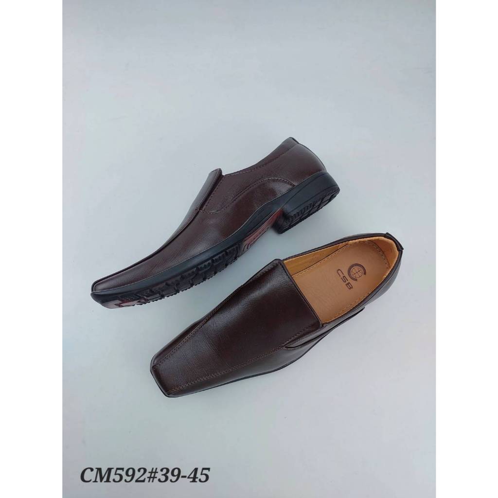 CM592รองเท้าหนังลำลองผู้ชายทรงหัวเรียวหนังมีลาย มี2สีสีดำ น้ำตาล ไซส์39-45มีส้น1.5นิ้ว