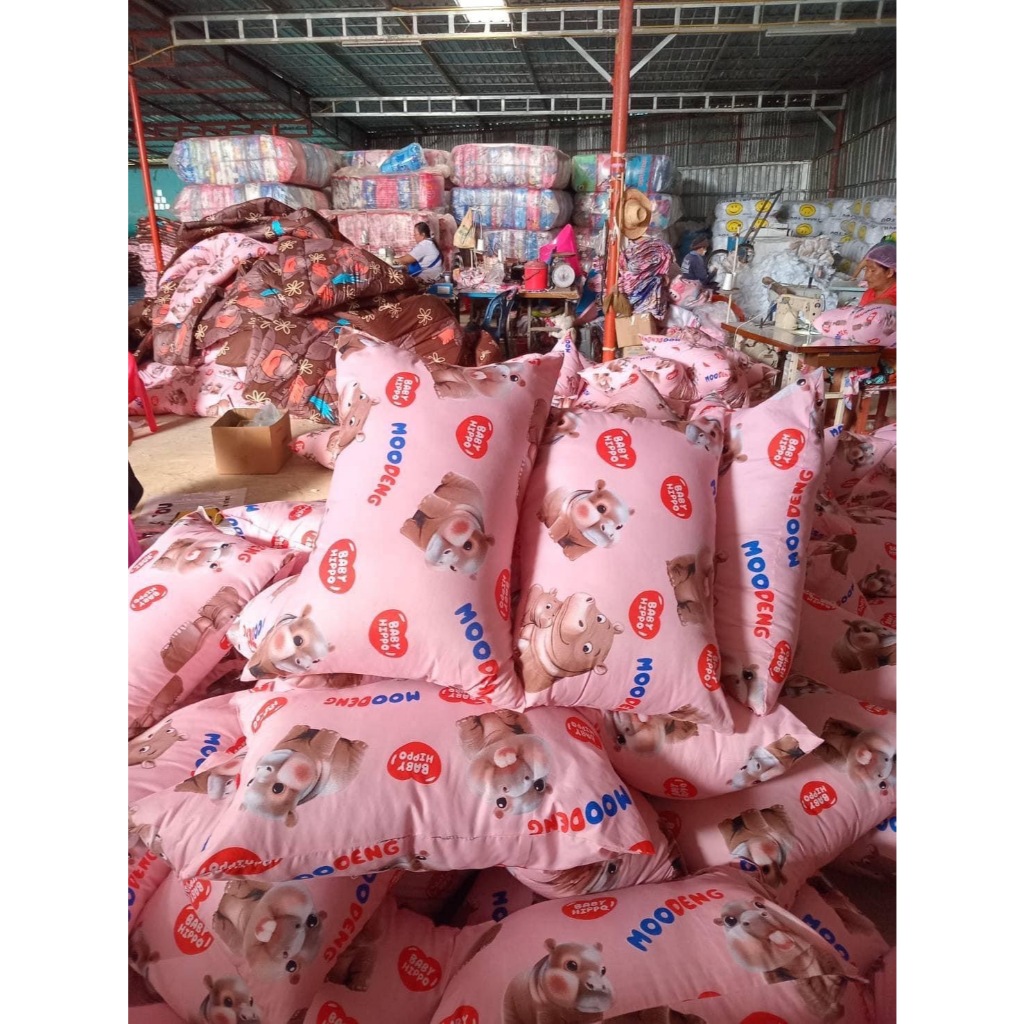 หมอนหนุน พิมพ์ลายหมูเด้งขนาด18*26.5นิ้ว