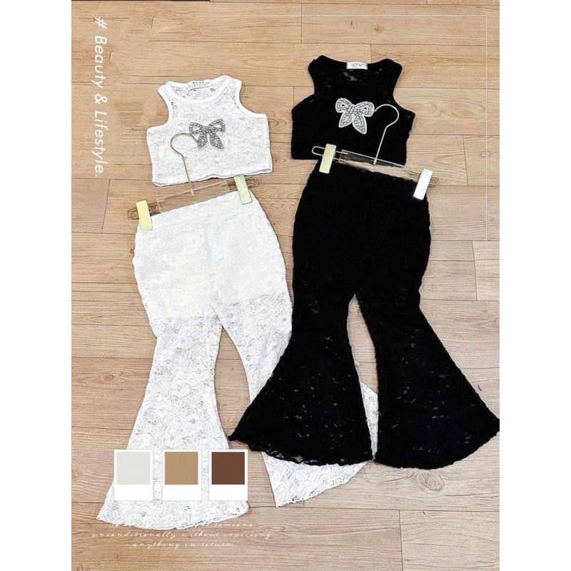 พร้อมส่ง ชุดเซคลูกไม้ทั้งตัวมีซับใน หน้าอกติดเข็มหลัดโบว์