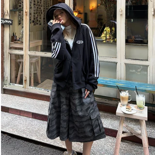 Karants เสื้อ Hoodie Zip Cropped Boxy ปักลาย แต่งซิป 2 ทาง สำหรับผู้ชายและผู้หญิง Unisex - AK11