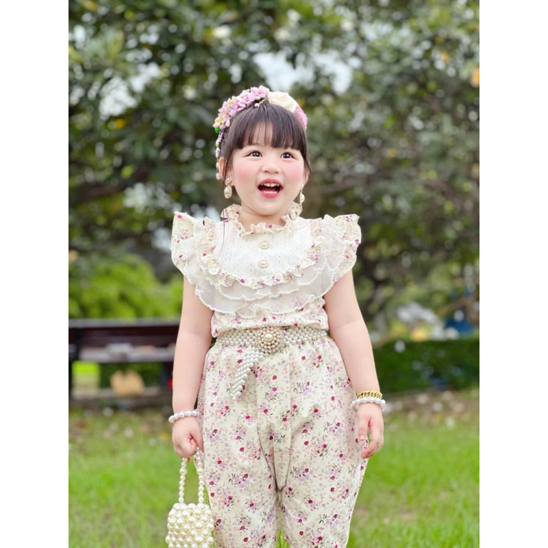 ชุดไทยเด็กโจงกระเบน ลายดอกไม้วินเทจ (ไม่มีเข็มขัดมุกนะคะแม่)