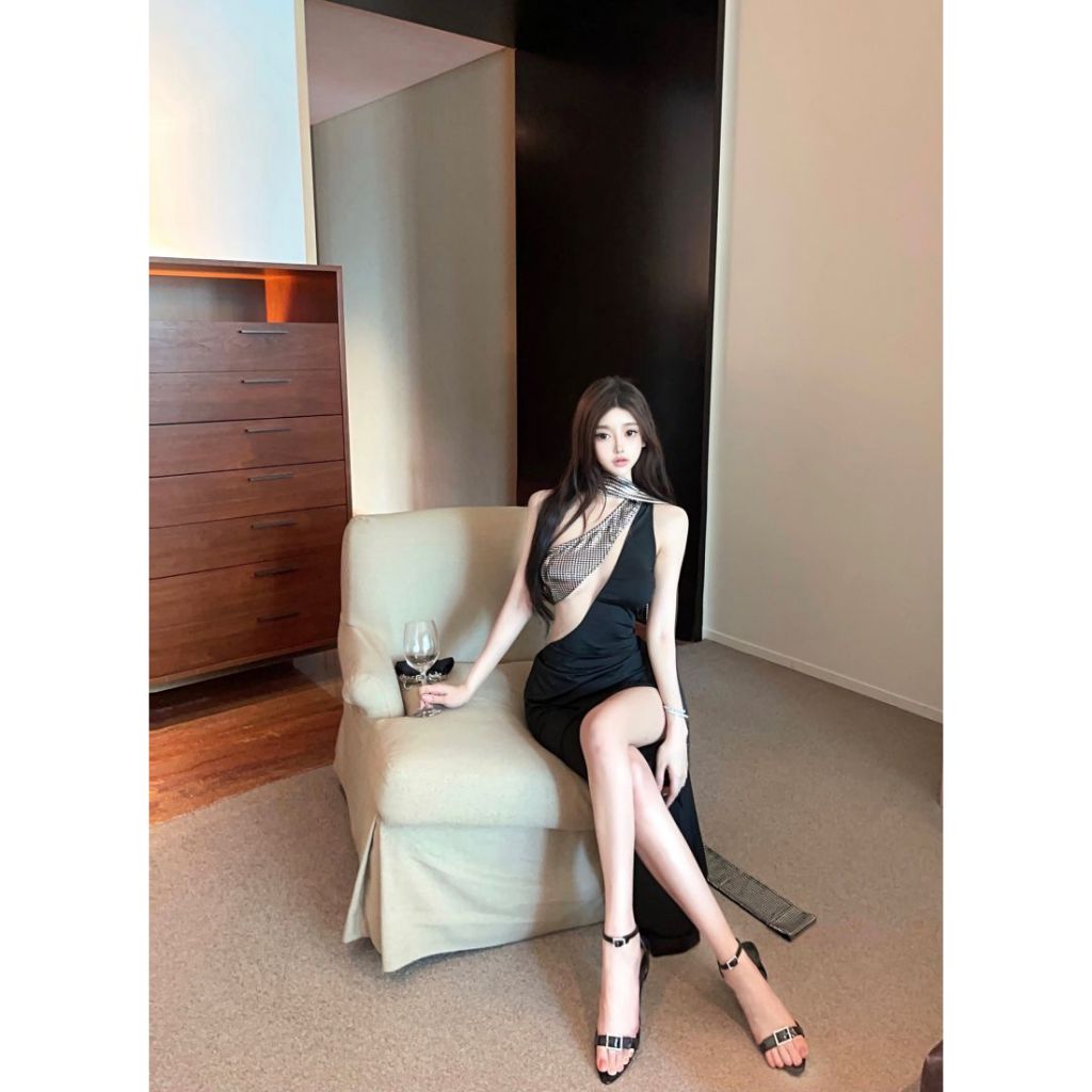 พร้อมส่ง ชุดเดรสยาว ชุดราตรี สีดำ สวย เซ็กซี่ แหวกข้าง แซ่บมาก งานนำเข้า - รูปที่ 5