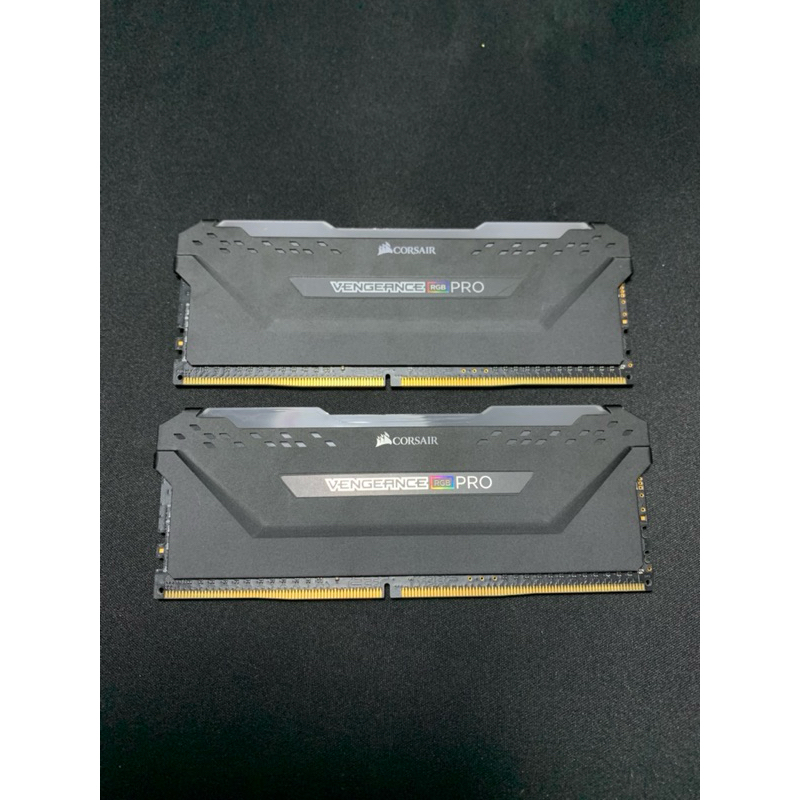 [มือสอง] Ram Corsair vengeance RGB Pro 8x2(16GB) BUS 2666Mhz