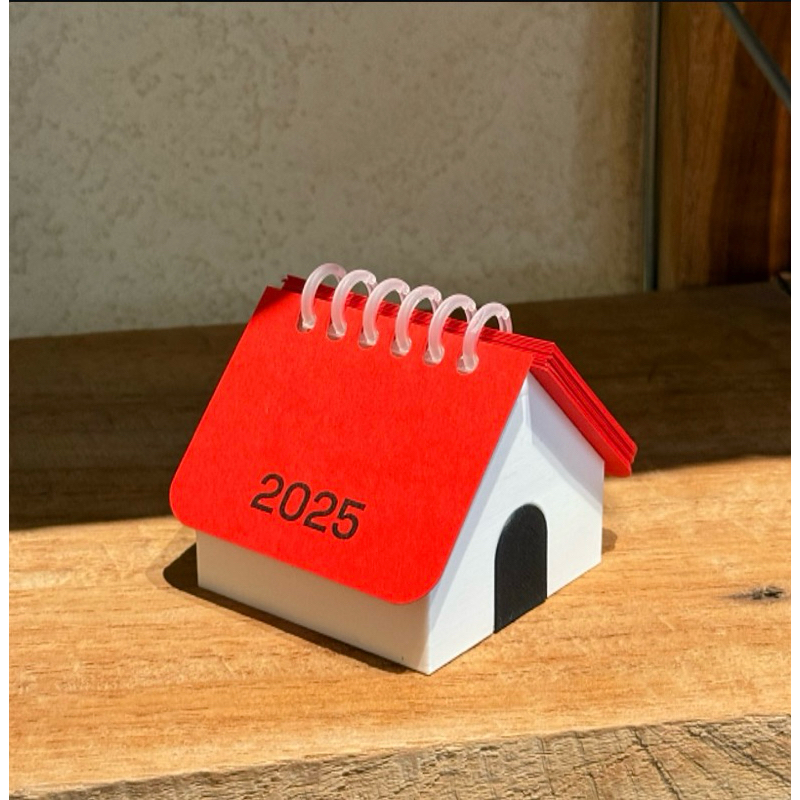 hue home calendar 2025 (ปฎิทินตั้งโต๊ะรูปบ้าน) พร้อมส่ง