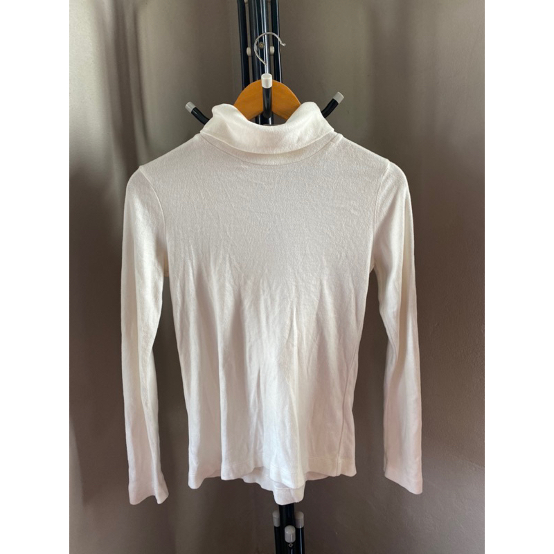 Heatech uniqlo สีขาว