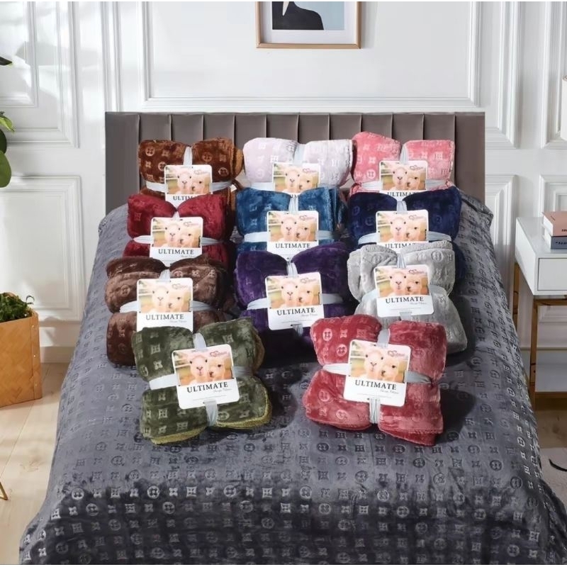ผ้าห่มขนแกะ ขนาด 8 ฟุต(รุ่นหนา) ผ้านุ่มสบาย สีพื้น มีหลายสีให้เลือก