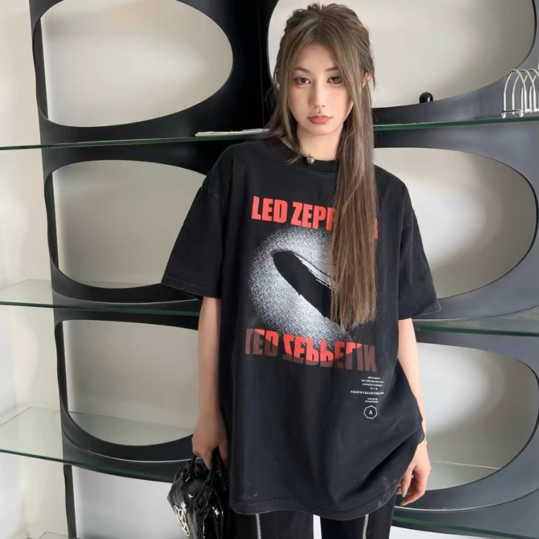 เสื้อยืดพิมพ์ลายตัวอักษรย้อนยุคอเมริกันสำหรับผู้หญิง/ผู้หญิงแขนสั้นลำลองขนาดใหญ่/เสื้อยืดเทรนด์ใหม่/เสื้อแฟชั่น