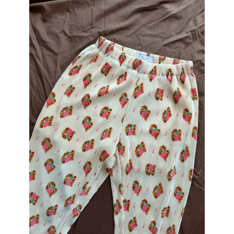 ส่งต่อกางเกง AVIVA ใหม่มาก