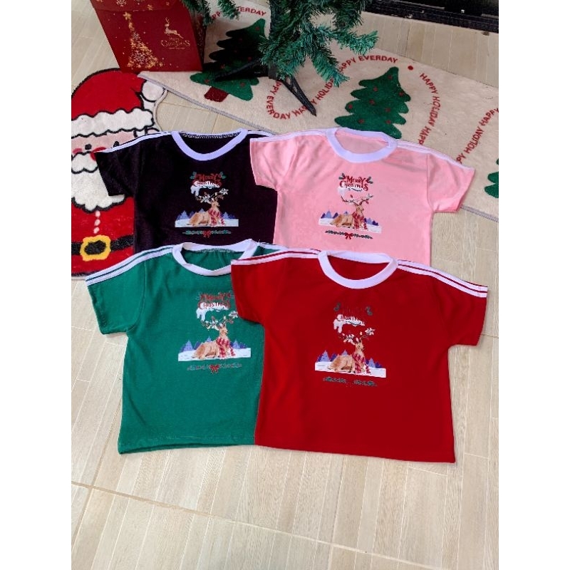 เสื้อครอป แต่งแถบแขน ลายคริสต์มาส
