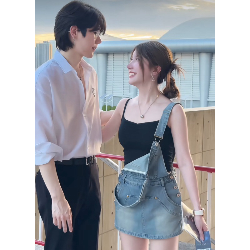 เอี๊ยมกระโปรงยีนส์ แต่งกระเป๋าหน้า 3329