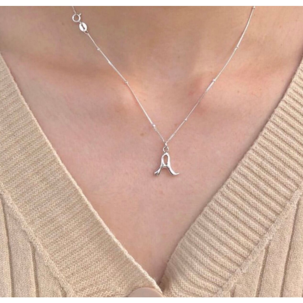 Alphabet necklace L - V สร้อยคอพร้อมจี้ตัวอักษร Handcrafted by minormood เงินแท้ 925