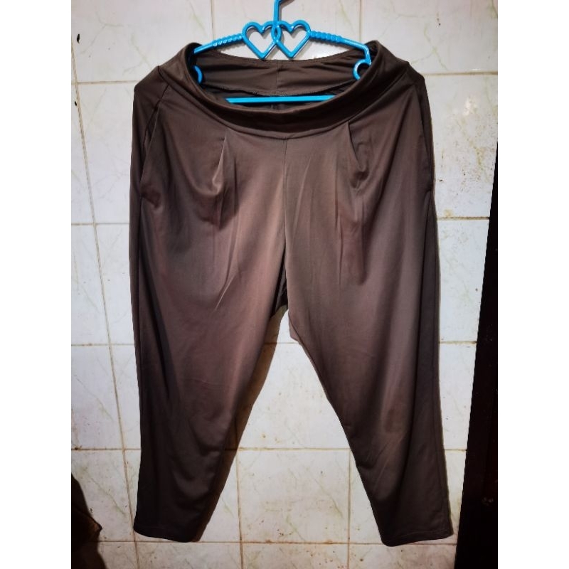 กางเกง​ห้าส่วนสีเทา​ airism​ uniqlo