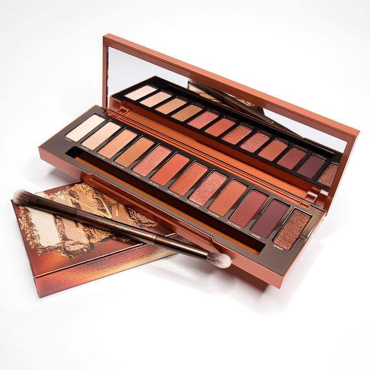 SALE U rban Dec ay Nake d Heat Palette (LOT ผลิต 07/2022)