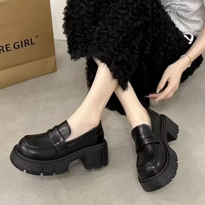 OhBlablaShoes  *NEW*  พร้อมส่ง รองเท้าคัชชู หุ้มส้น  (สูง6.5cm.)(sz.35-40) สีดำ