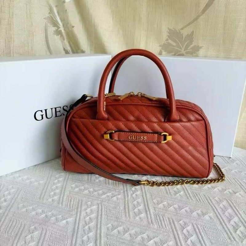 กระเป๋าสะพายข้างGuess ทรงหมอน (ก95)