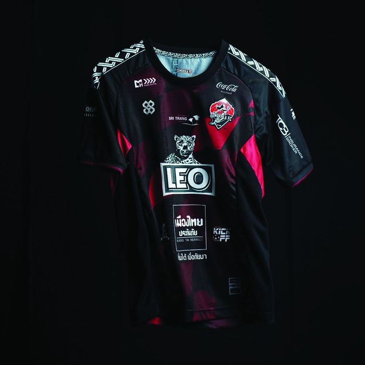 SKFC 24/25  ชุดบอลถ้วย สีดำแดง โลโก้เอกลักษณ์ Songkhla FC