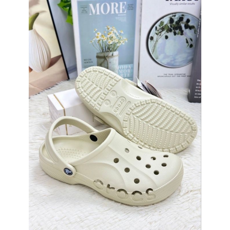 crocs​ classic​ clog รุ่นตัวหนังสือ​ พื้น​1.5