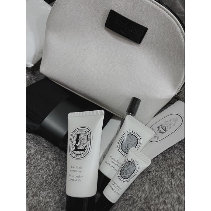 Amenity Kit by Qatar Airways (Business Class)