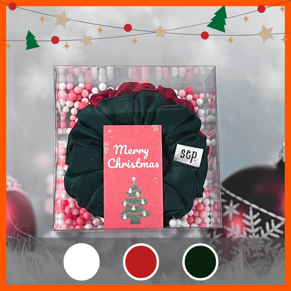 ลด 50% ขั้นต่ำ 150 บาท🧵 แฮนเมด 🎅🎄🎁 ไซส์M ยางรัดผมโดนัทซาตินคริสมาส  - M Christmas satin scrunchies