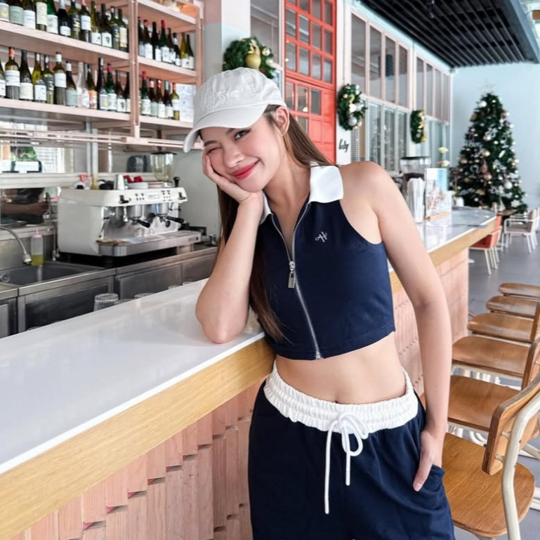 AHT130 Collar zip up sleeveless crop top เสื้อโปโลแขนกุดคอปกทูโทน