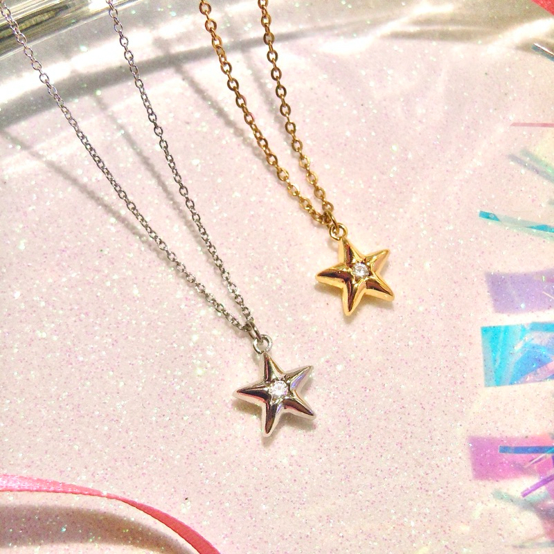Bique - Shining star necklace | สร้อยคอสเตนเลส ห้อยจี้ดาว
