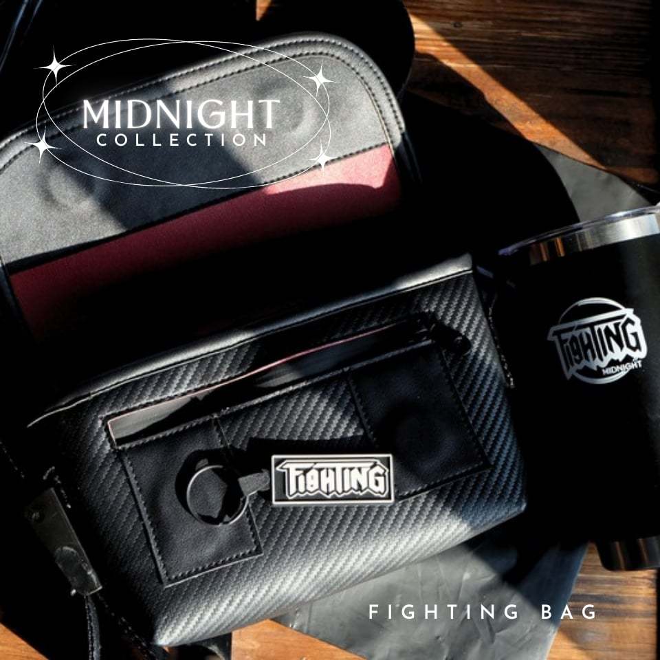 [ FIGHTING ] MIDNIGHT กระเป๋าสะพายข้าง 9" หนังหุ้มคาร์บอน 3D ( แม่เหล็ก )