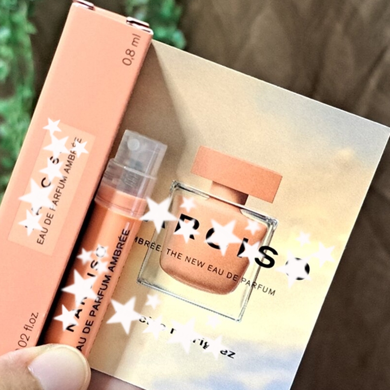 น้ำหอมผู้หญิง Ambree Eau de Parfum ขนาดทดลอง 0.8ml.